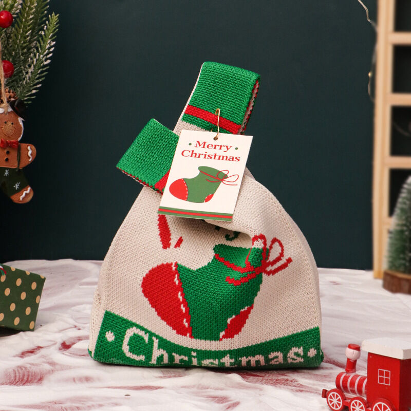Christmas gift 4-Pack Christmas Knitted Gift Bags - Small & Big Festive Pouches for Apples, Candies, Christmas Eve Gifting & DecorationProduct(S)