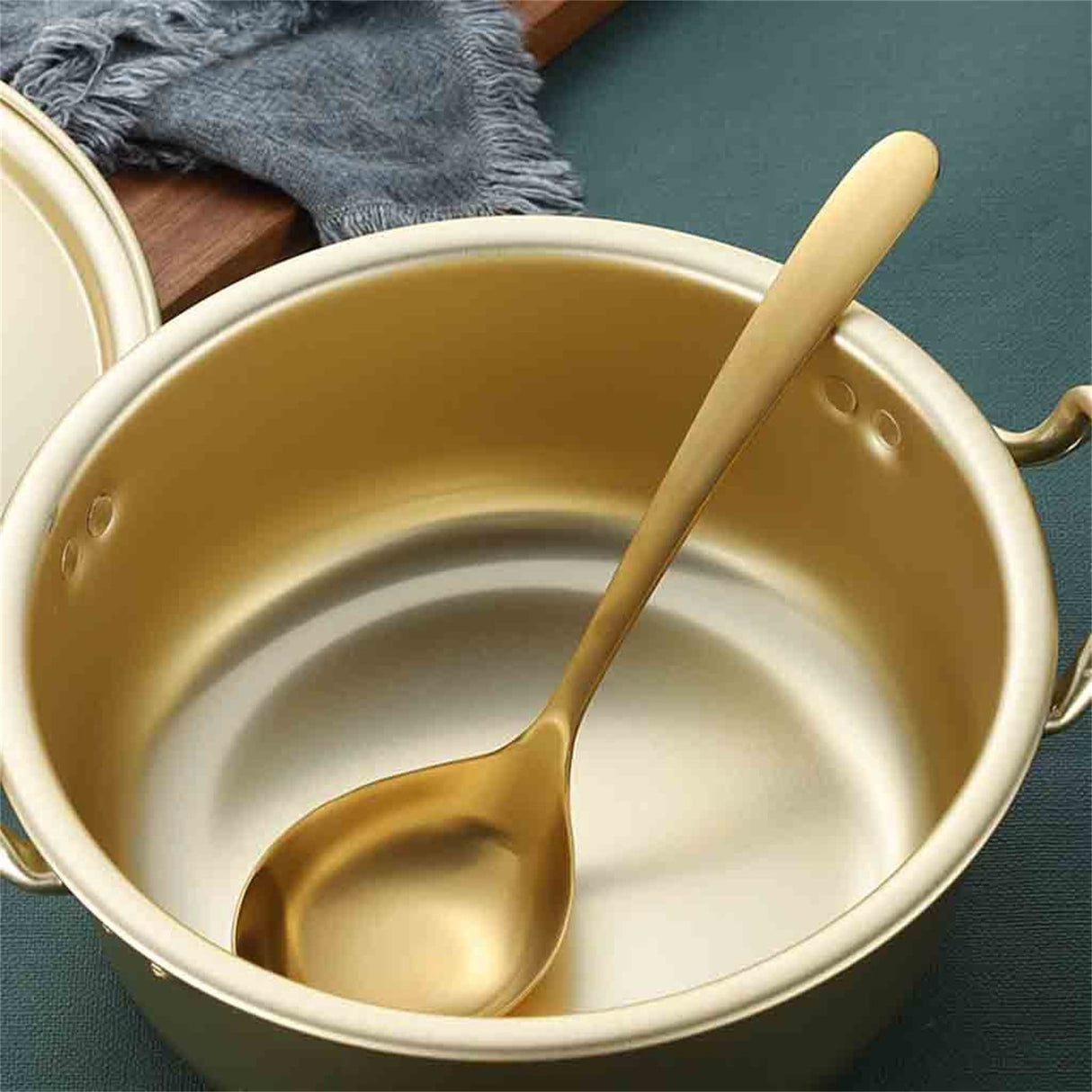Gold Ladle, Stainless Steel Kitchen Ladle With Gold Plating, Soup Ladle, Cooking Ladle, Metal Soup Spoon For Cooking, Dishwasher Safe, Easy to Clean, 1 Pcs One Size Gold