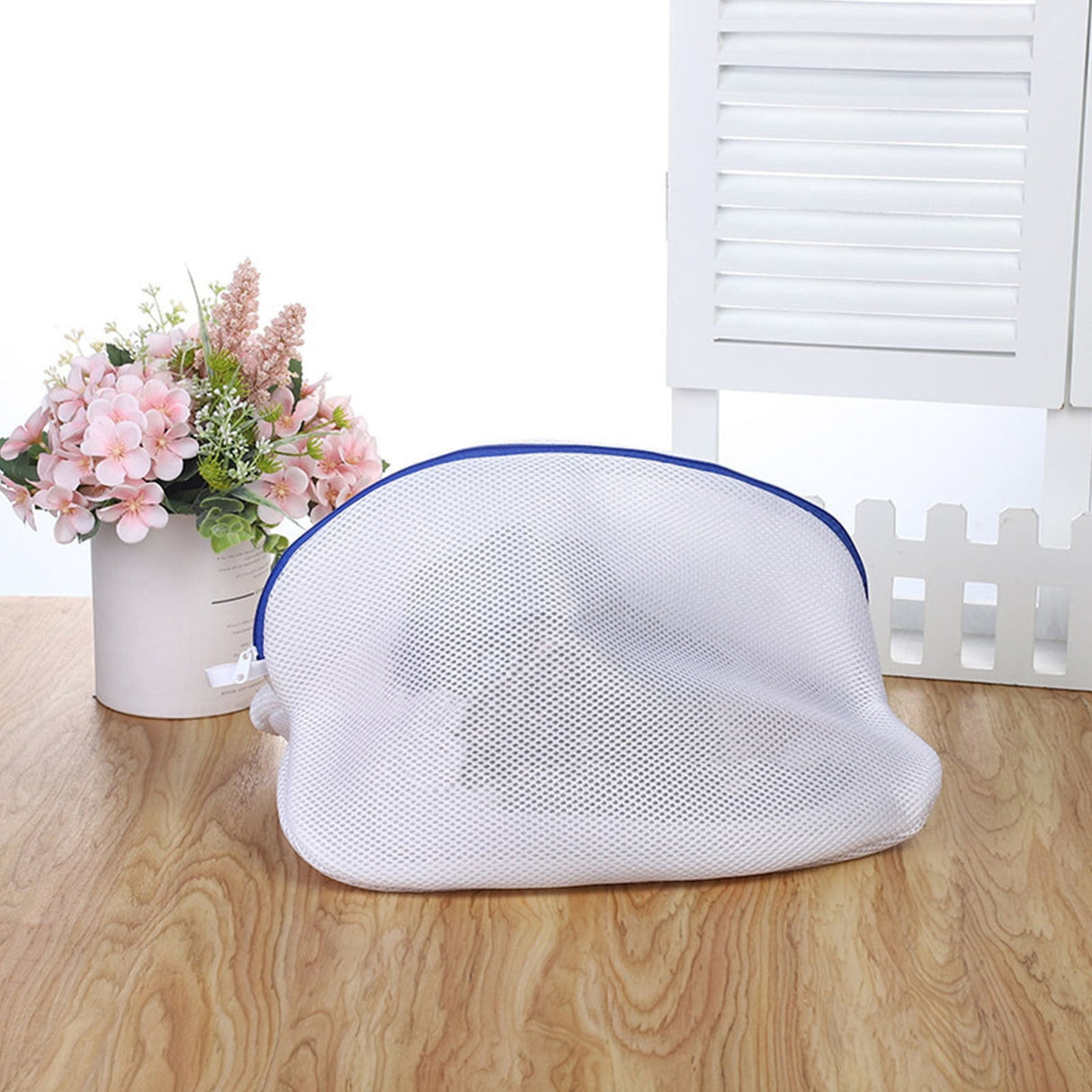 Shoe Wash Bag, Mesh Laundry Bag with Zipper, Portable Washable Shoe Storage Pouch Cleaning Laundry Bag for Sneakers Sock Toys Slipper S