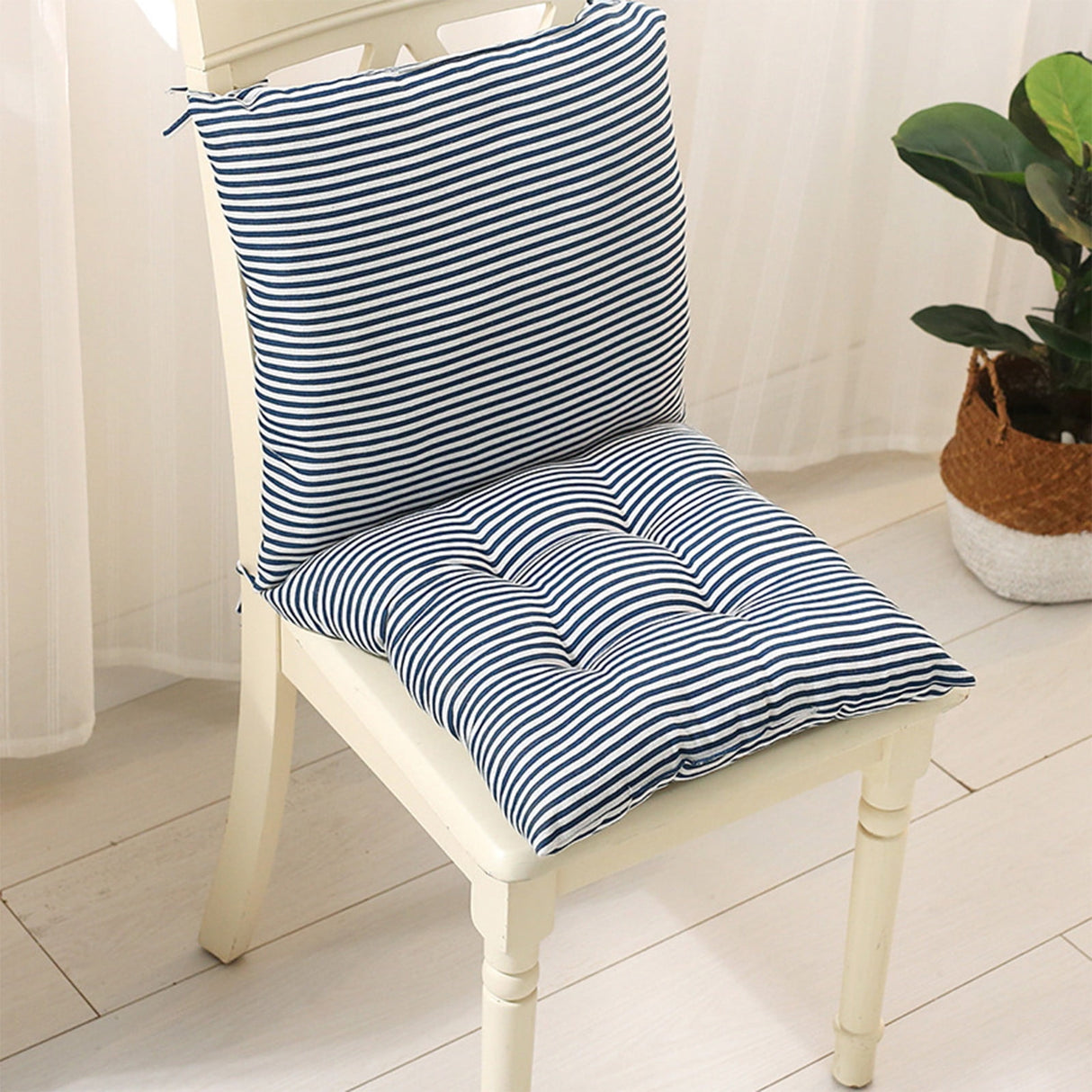 High Back Chair Cushions with Ties, 15.7" Indoor Outdoor Rocking Patio Chair Cushions, Non-skid No-Slip Onepiece Dining Chair Pad for Kitchen Dining Room Living Room Black