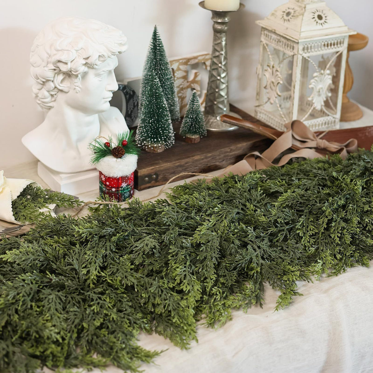 Christmas Cedar Garland Artificial Real Touch Thickness Realistic Greenery Pine Garland for Mantle Fireplace Outdoor Indoor Christmas Decorations1.8m