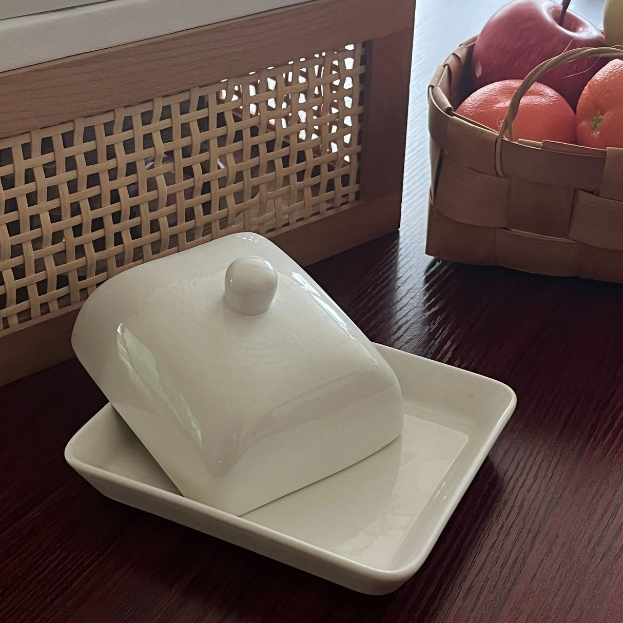 Rectangle Butter Dish with Lid, White Domed Cheese Dish with Handle Individual Serving Mini Butter Tray, Cute Ceramic Dessert Serving Bowl for Table, Countertop, Refrigerator