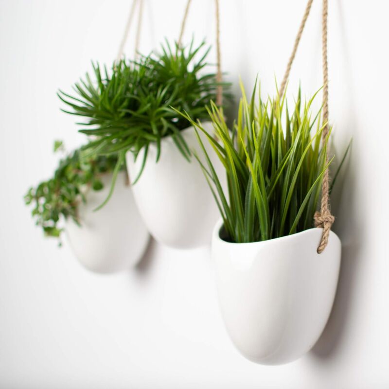 Set of 3 white ceramic wall pots - Fei Yu