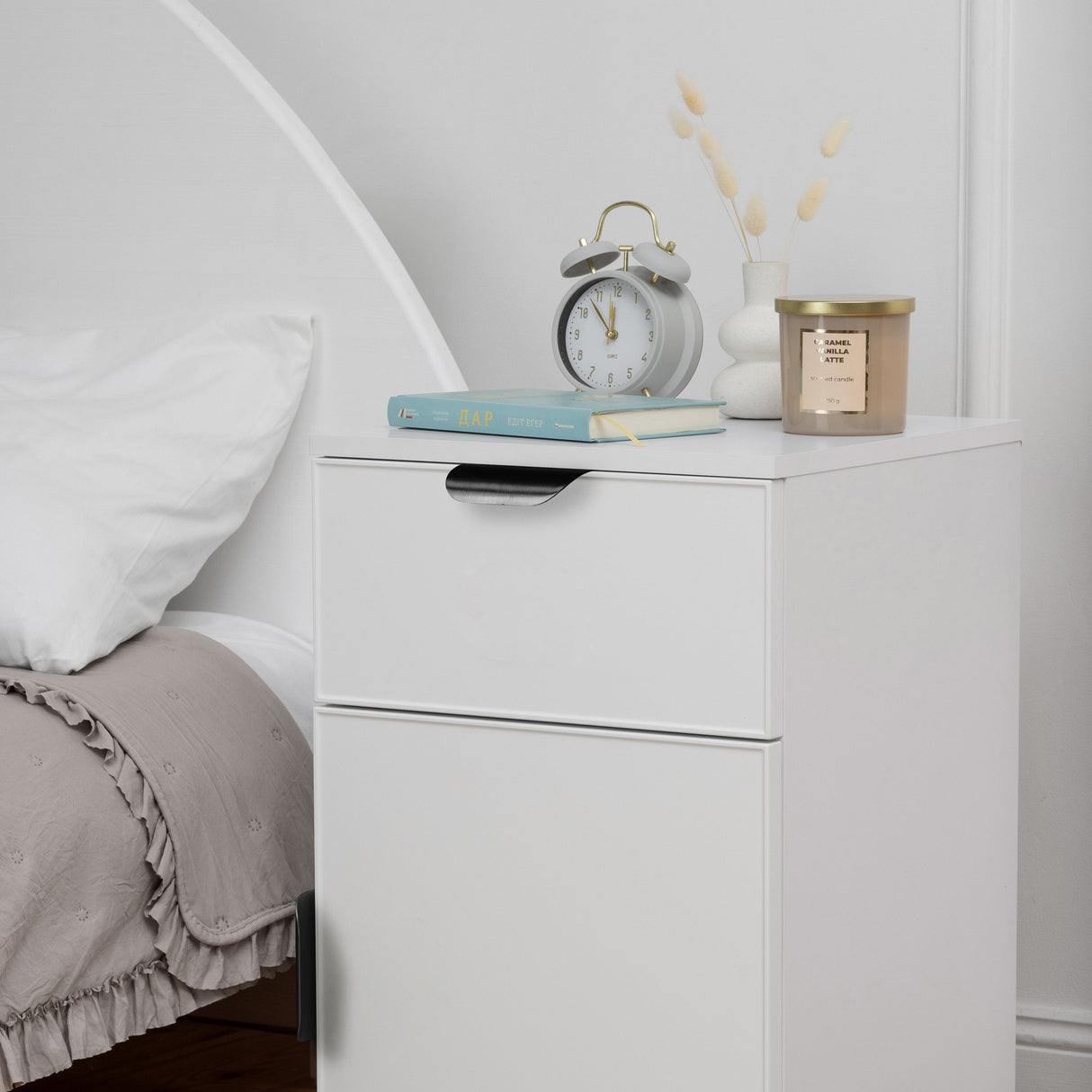 PORTO BEDSIDE TABLE - WHITE - SLIM - PULL BLACK