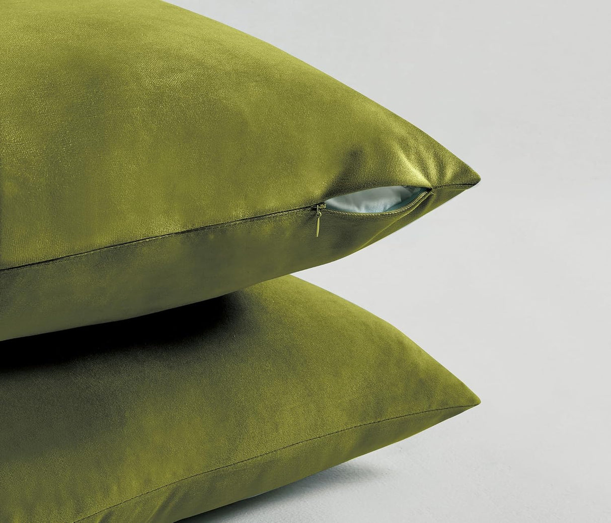 Twin-Pack Velvet Cushion Covers - Soft Microfibre Cushion Covers with Hidden Zipper (Green, 45cm*45cm)