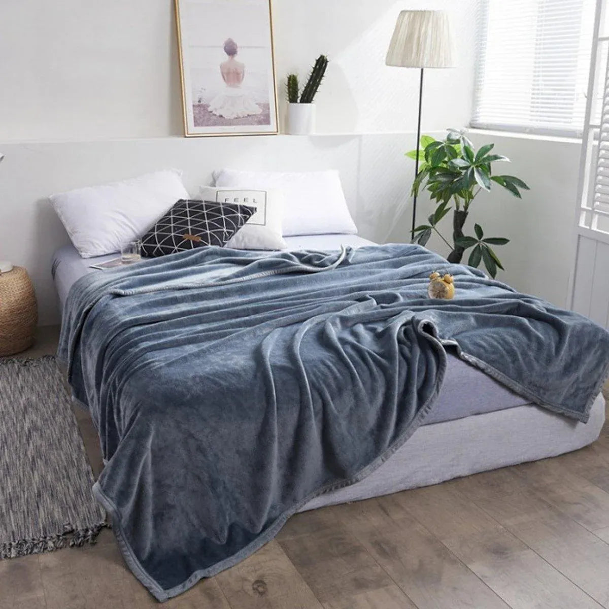 Soft Winter Flannel Blanket for Office Home Lunch Break Warm Cozy Throw Blanket - Grey Blue