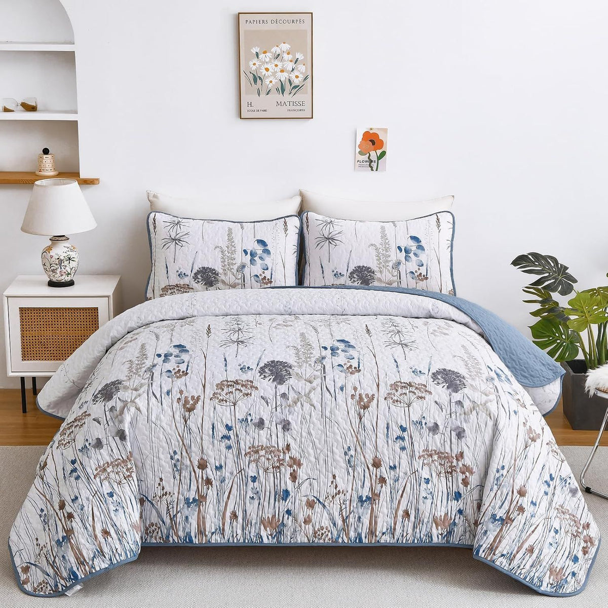 Blue Floral Botanical Charm Bedspread Coverlet 3 Piece Set