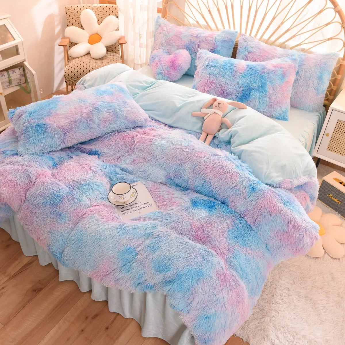 Blue Plush Arabelle Leaf Quilt / Doona / Duvet Cover set