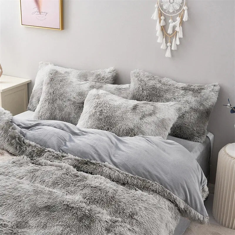 Grey Plush Coralie Dream Quilt / Doona / Duvet Cover set