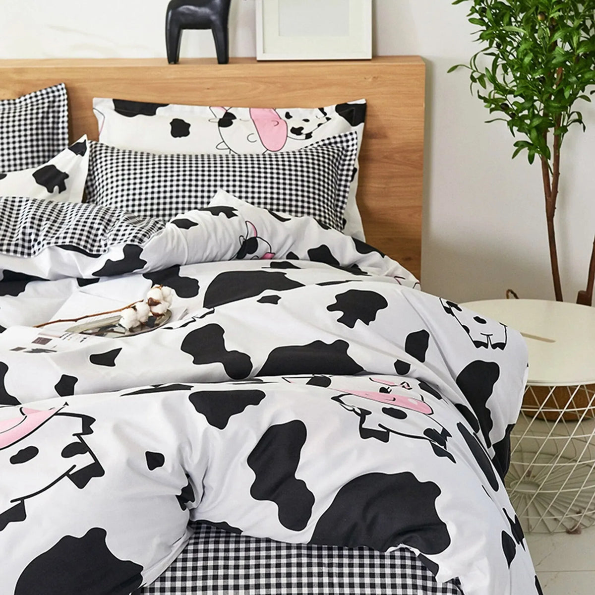 Luxe Valencia Charm Quilt / Doona / Duvet Cover set