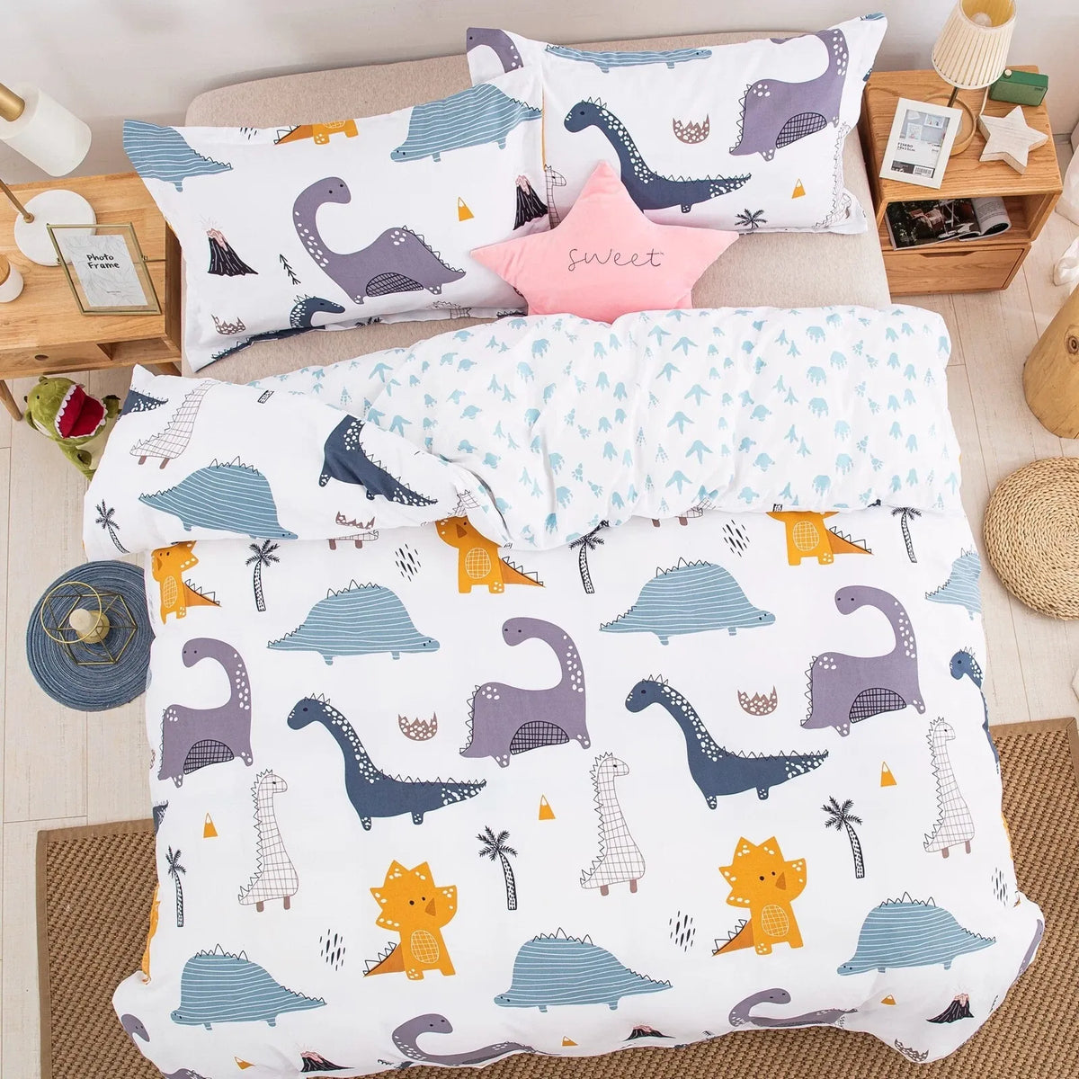 Dinosaur Noelle Leaf Quilt / Doona / Duvet Cover set