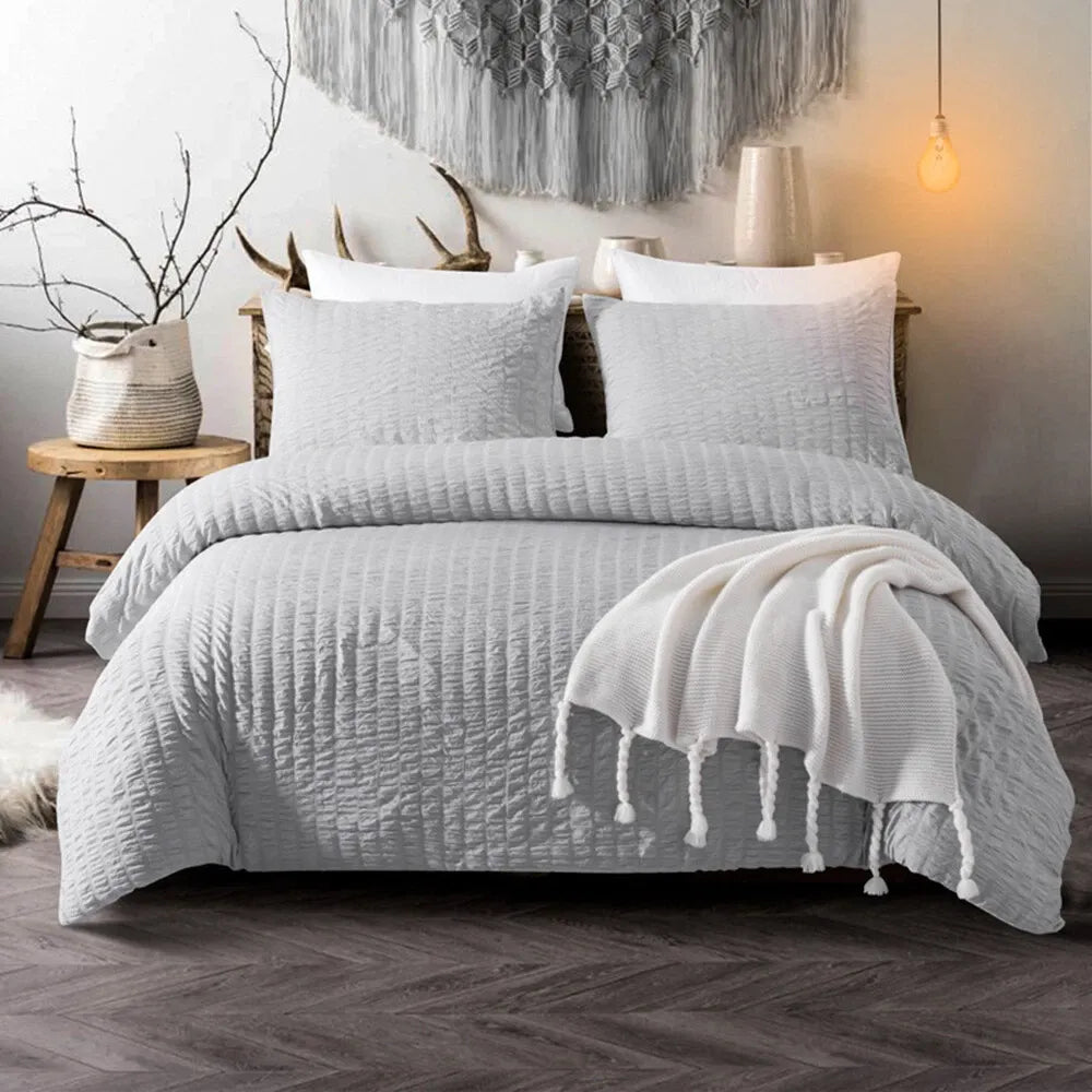 Seersucker Grey Savoy Dahlia Quilt / Doona / Duvet Cover set