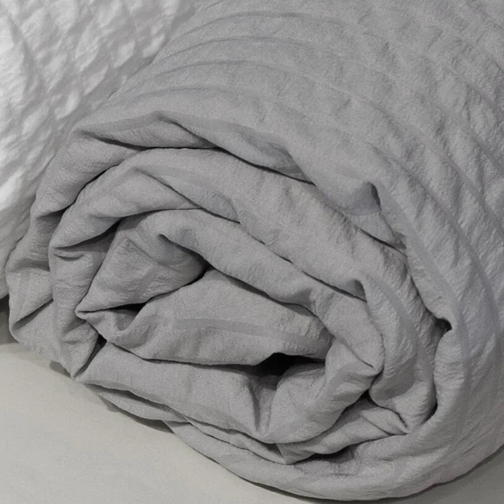 Seersucker Grey Savoy Dahlia Quilt / Doona / Duvet Cover set