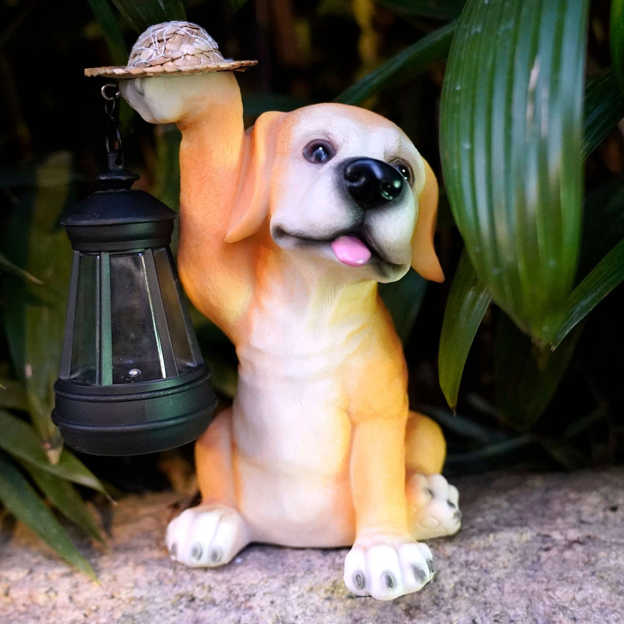 Solar-Powered Labrador Portable Light Statue with LED Lantern - Waterproof Outdoor Garden Light