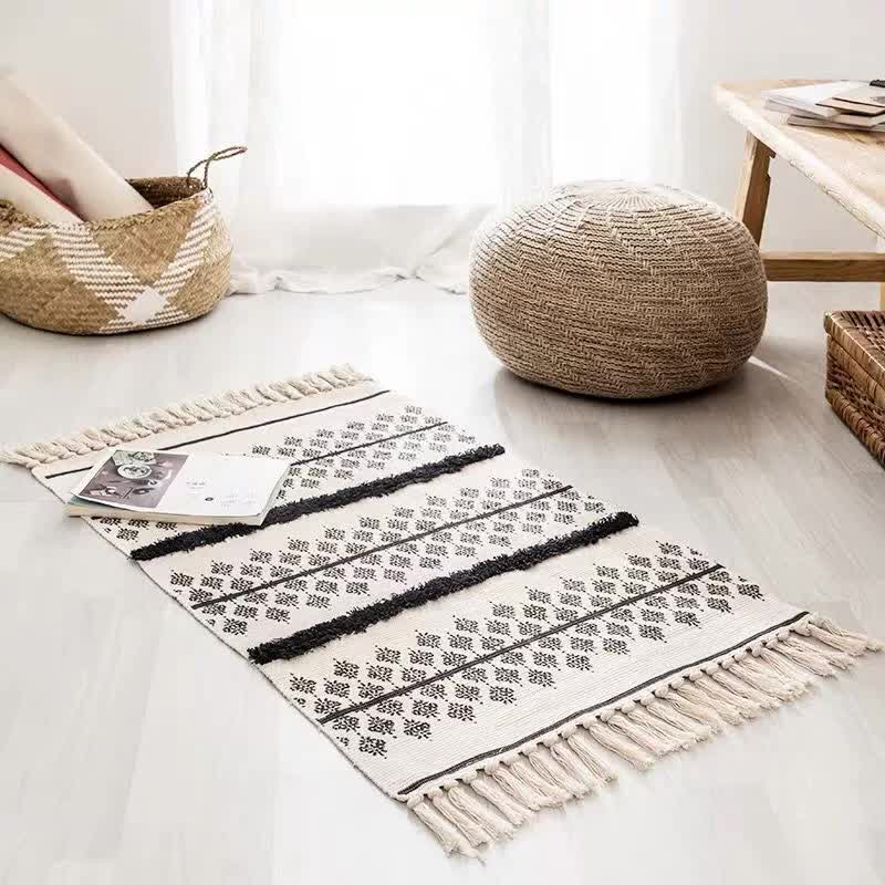 Handwoven Cotton Tassel Floor Rug for Bedroom or Living Room|Soft, Modern Geometric Design,60x90cm