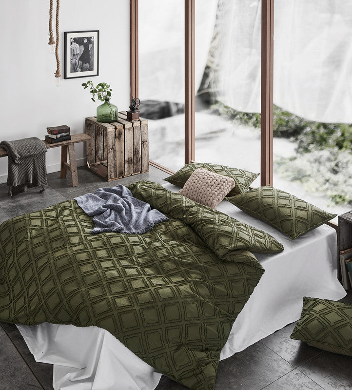 100% Premium Tufted Microfibre Quilt Cover Set - Ultra-Soft, Durable Embroidery Bedding Comforter Set - Machine Washable & Zipper Closure - Khaki Green - King