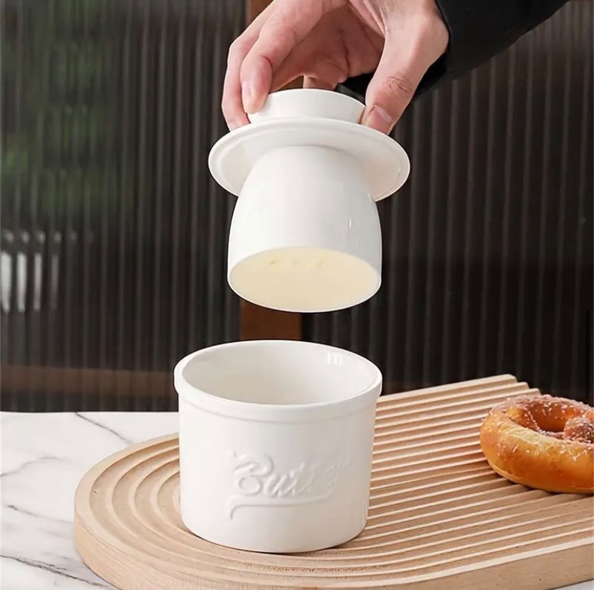 Wit Butter Dish - Butter Dish - Water-Cooled Butter Dish with Water Line - Ceramic Butter Dome for Spreading Butter - Christmas Gift for the Kitchen - Kitchen Baby Clothing Accessories - Kitchen Tools