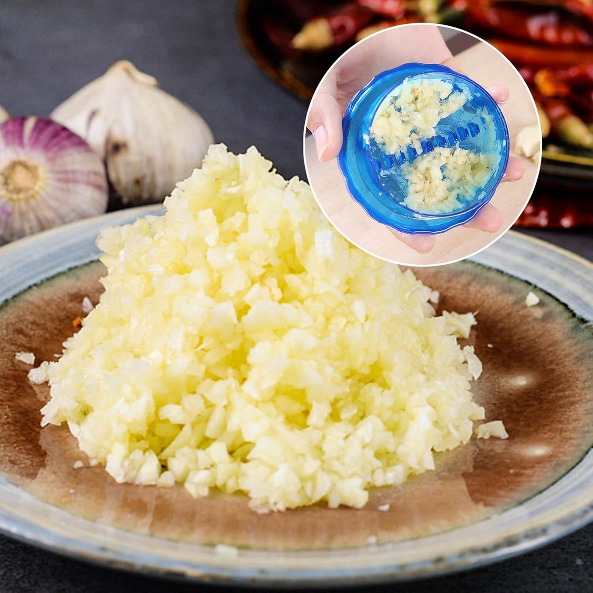 Garlic Twister - Garlic Press - Suitable for Garlic - Manual Garlic Press - Kitchen Gadget Press - Garlic Presses - Ginger Press - for chopping garlic, onions, ginger, herbs and nuts - Blue Transparent