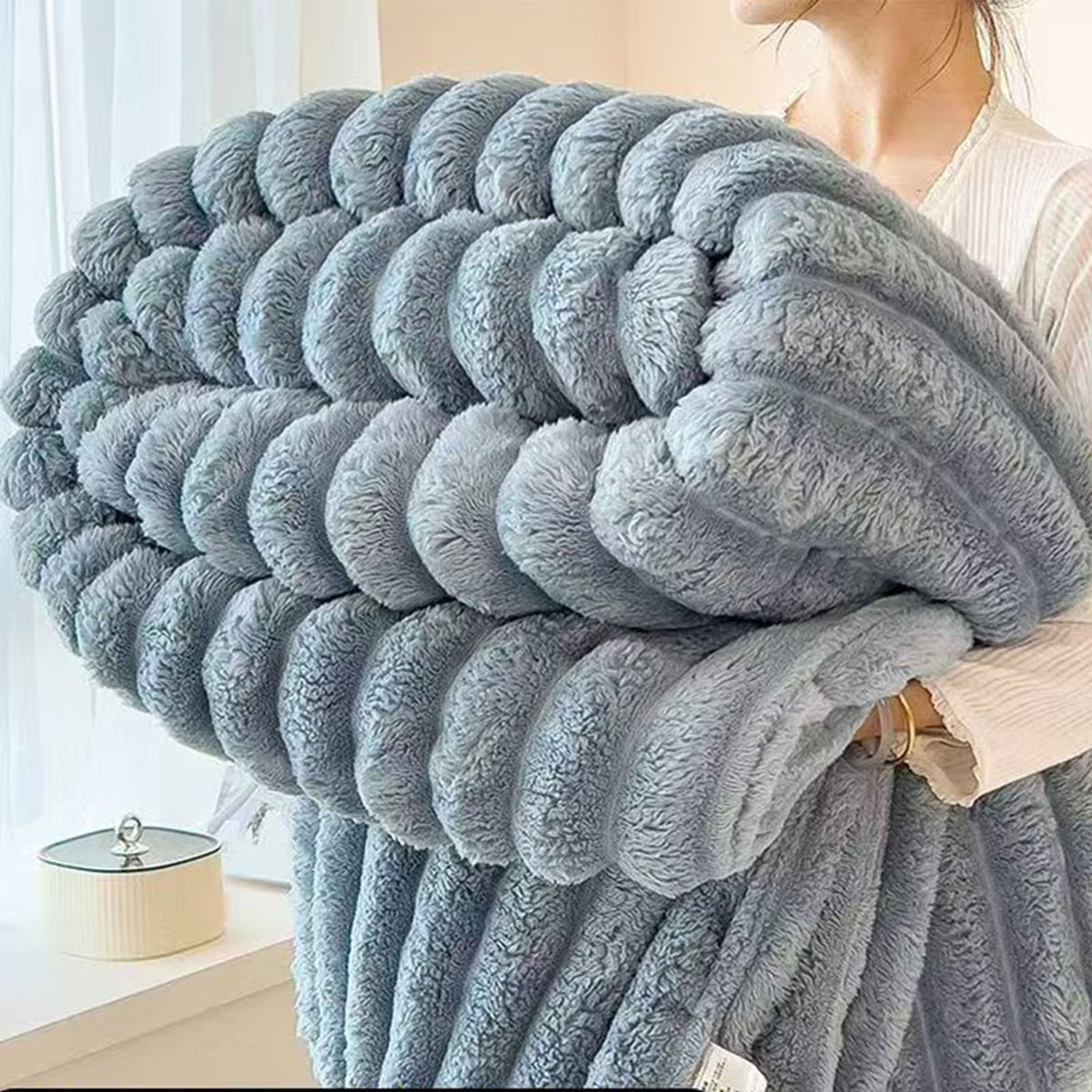 Double Layer Fleece Throw Blanket, Soft Thick Plush Couch and Bed Blanket for Sofa, Home and Winter Comfort, 27.5 x 39.3 in, Gray