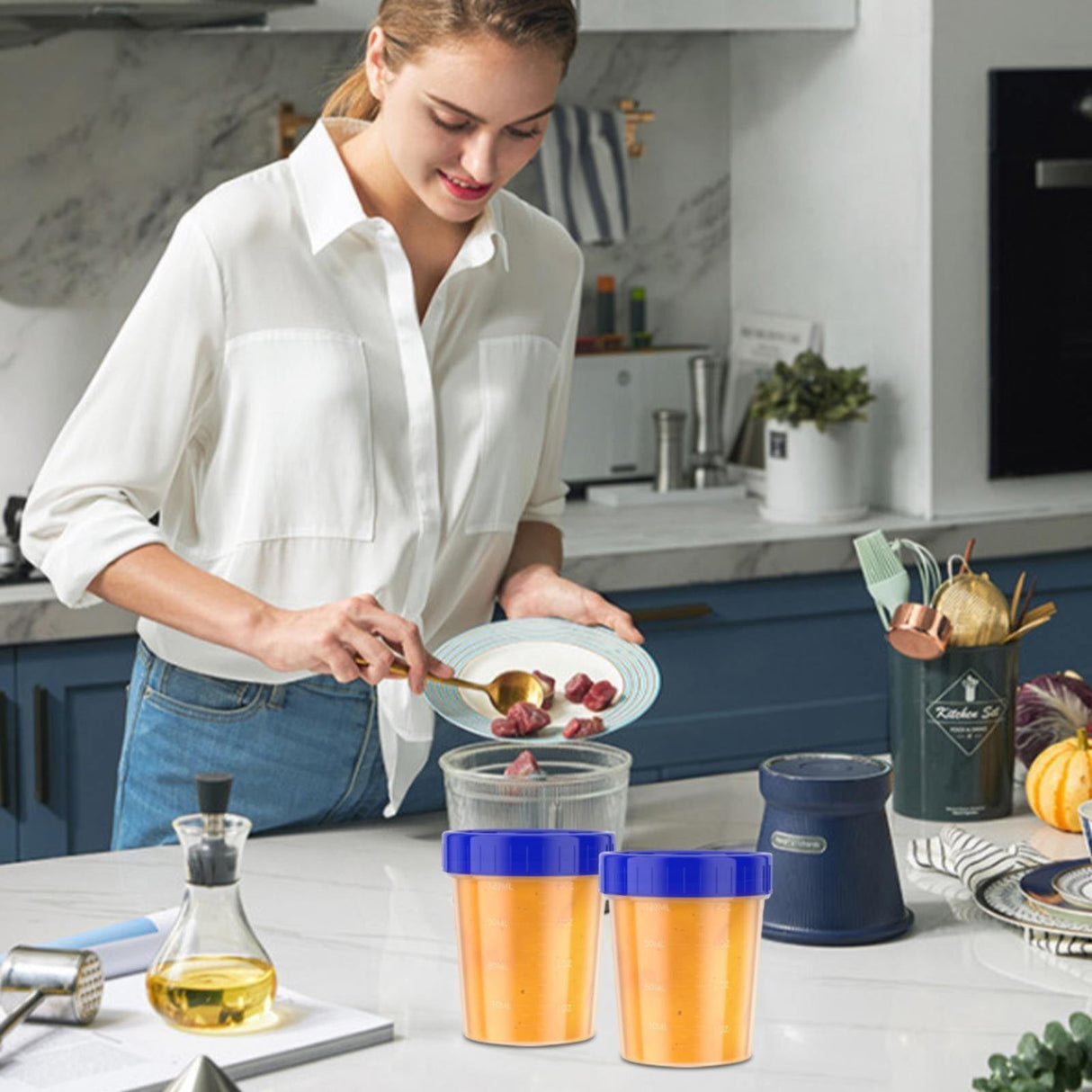 JWDX Food Storage Clearance, 4 Ounce Dressing Container Leak Proof Seasoning Container with Lid Reusable Screw Lid Plastic Container As shown