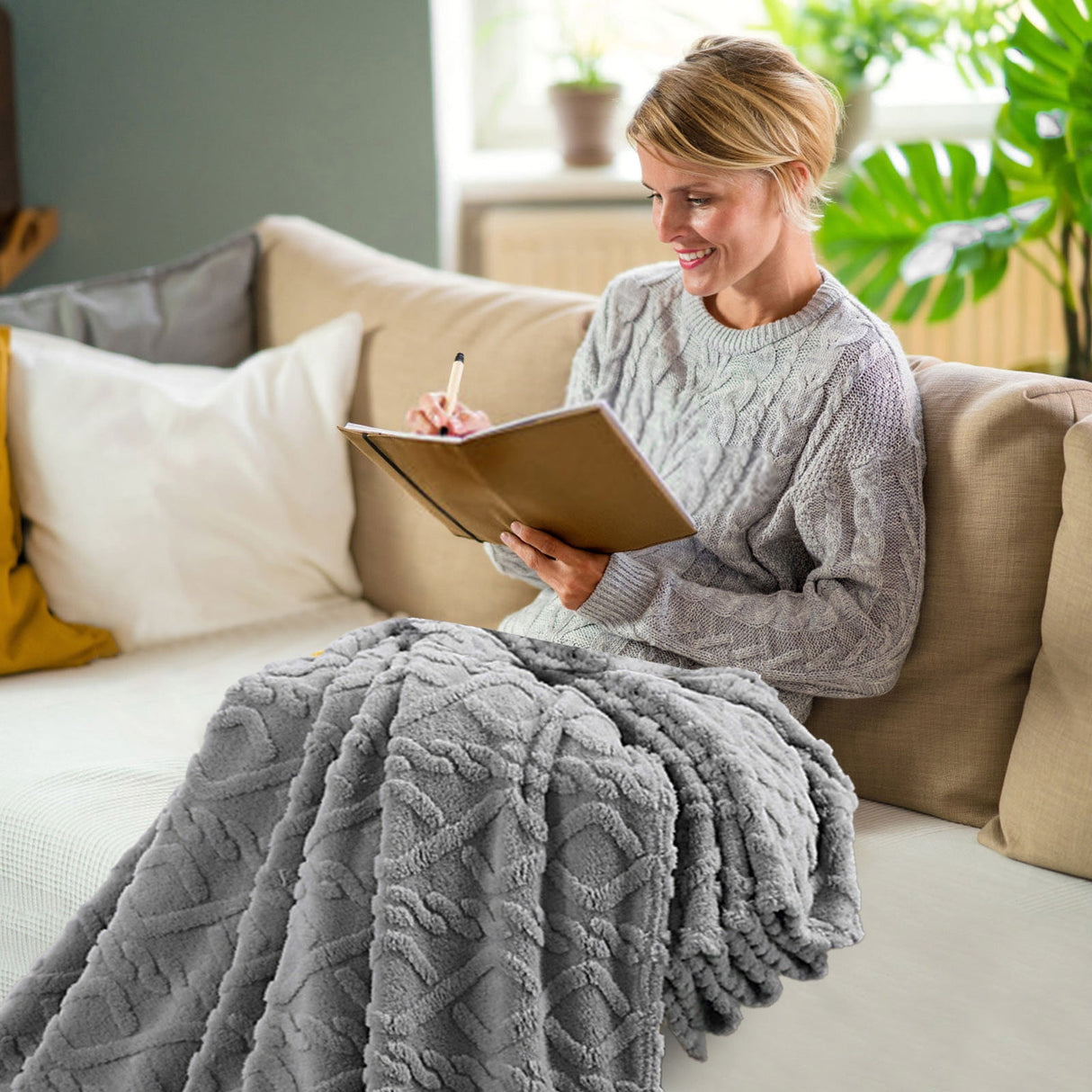 Warm Blankets for Winter, Winter Blankets Queen Size,King Blankets for The Bed, Winter Blankets Queen Size,Super Soft Throw Blankets, Silky Flannel Fleece Bed Blanket Blue