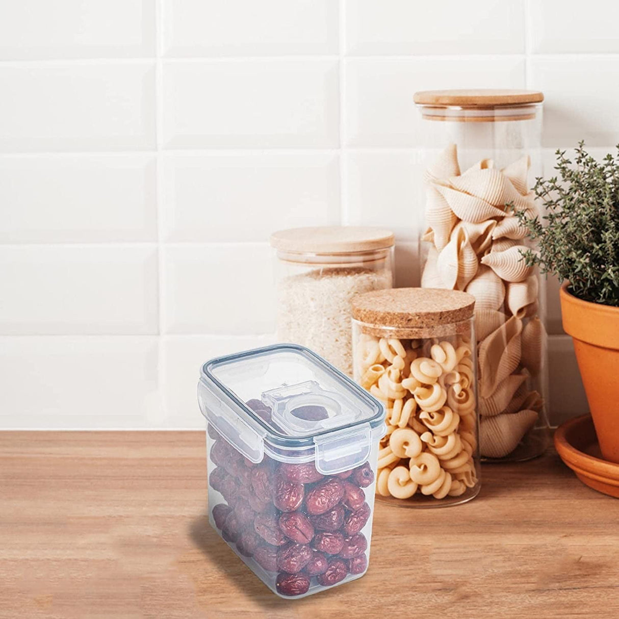 Airtight Storage Container with Lids, Plastic Pet Food Storage Container with Locking Lid,Pet Dog Cat Food Dispenser ,Clear Pet Dog Food Storage Bin Containers for Rice Grain(Green,4.72x7.68") Z5-1400ml
