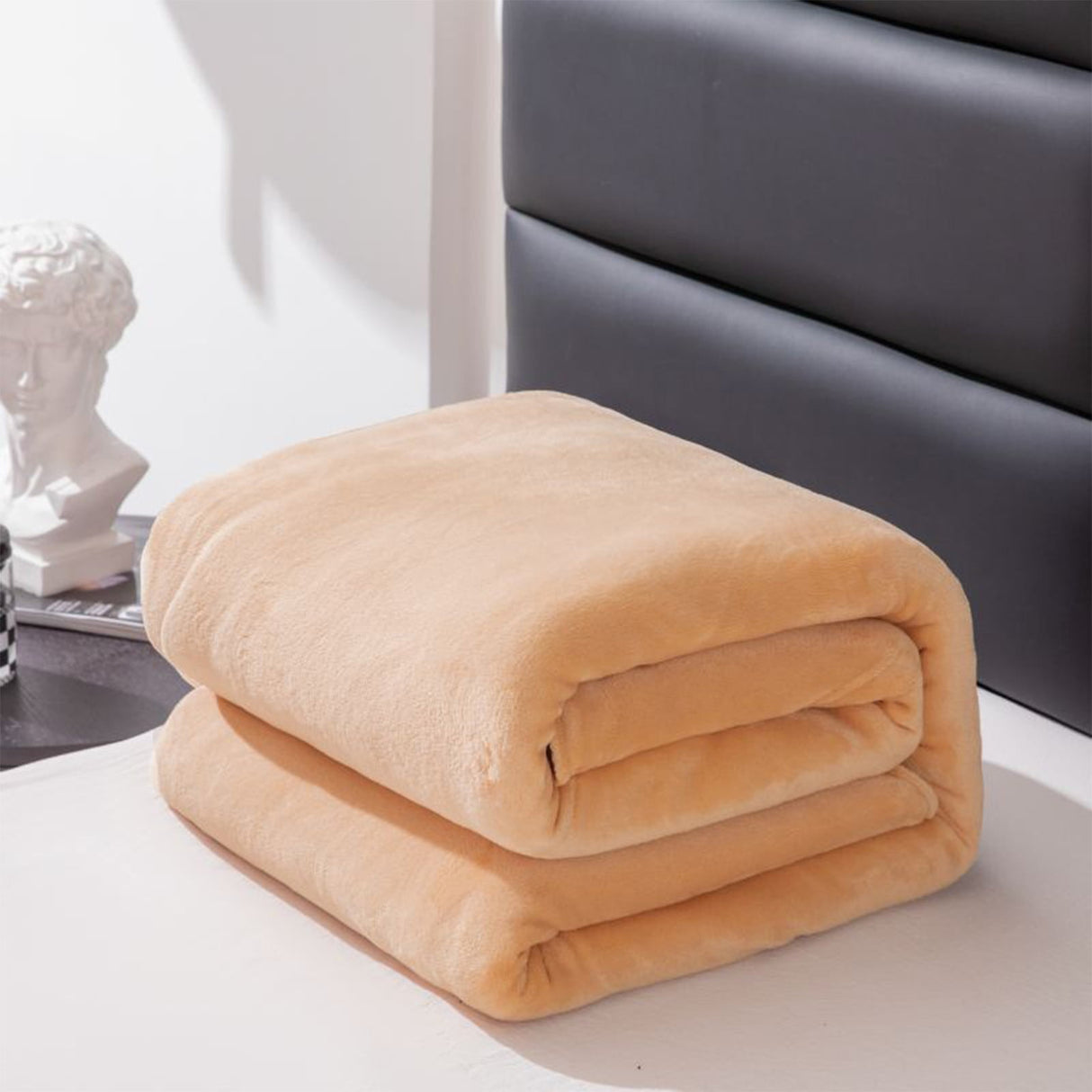 Fleece Throw Blanket for Couch,Super Soft Fuzzy Flannel Throw for Sofa, Luxury Plush Microfiber Bed Blanket, Cozy Home Decorative Velvet Gift Blanket,Fuzzy and Anti-Static(Grey 70x100cm) Brown 70x100cm