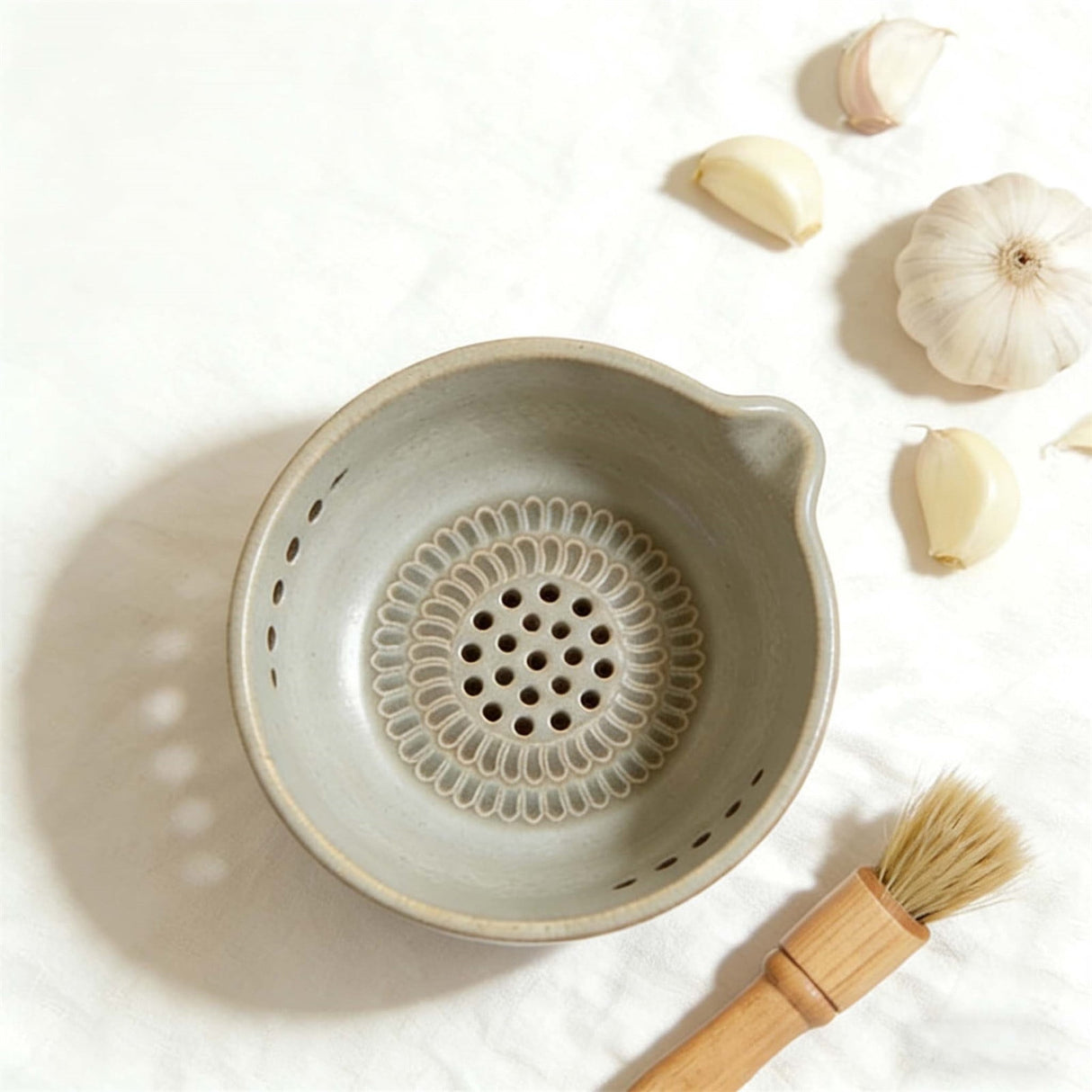 2-in-1 Stoneware Kitchen Grater Plate Tools, Handmade Garlic Grater & Herb Bowl, Efficient Stoneware Herb Stripping Tool,5 Hole Sizes,with Drainage Port, Handmade Garlic Shredder Bowl