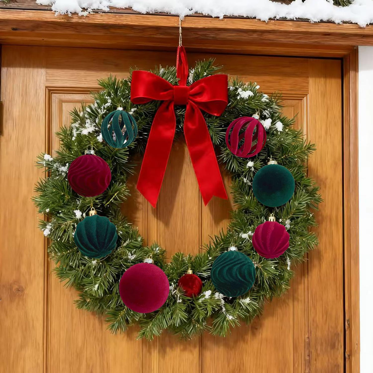 Velvet Christmas Baubles for Tree Decorating, Shatter-Resistant Festive Ornaments with Soft Fabric Finish for Home Decor