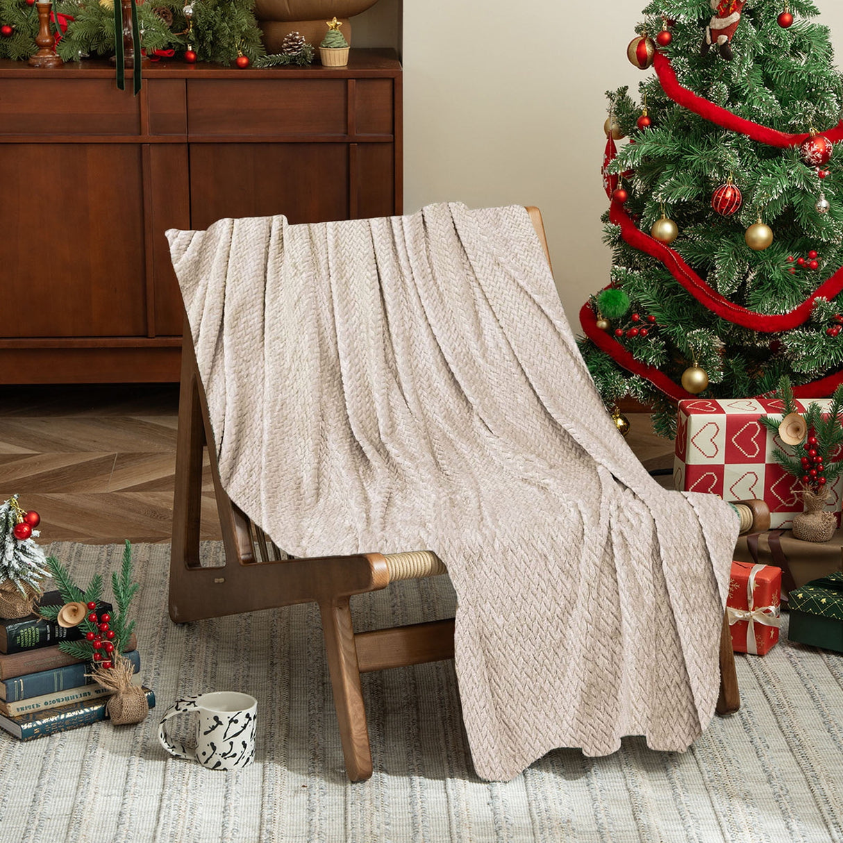 Christmas Solid Color Blanket, 59x39" Soft Warm Throw Blanket, Light-weight Plush Throw Blanket for Bed Sofa Camping Airplane Holiday Beige