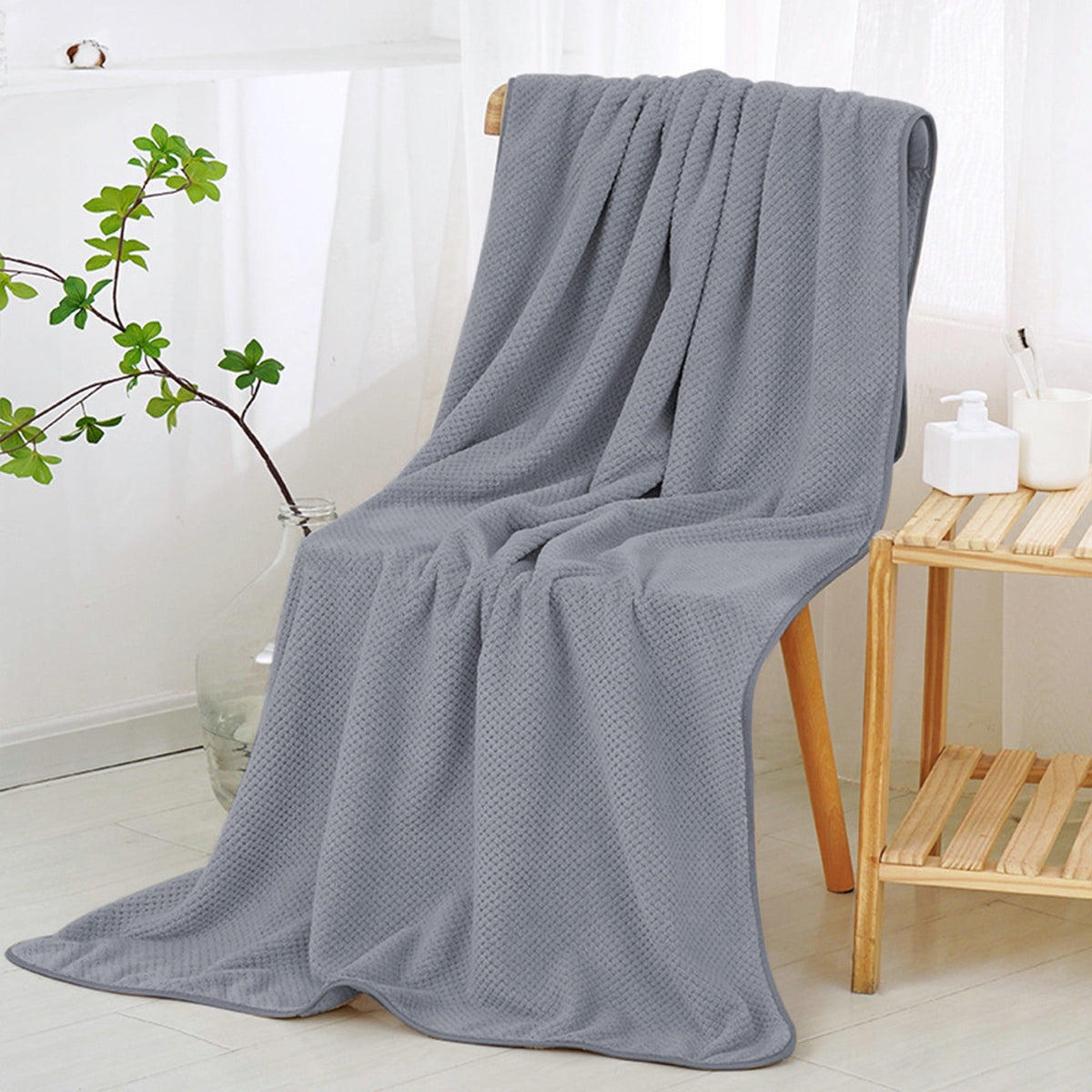 Oversized Microfiber Bath Towel, Soft Absorbent Quick Dry Towel for Bathroom, Pool, Beach, Swim, Yoga, Daily Use, 55×28 Inch, Gray