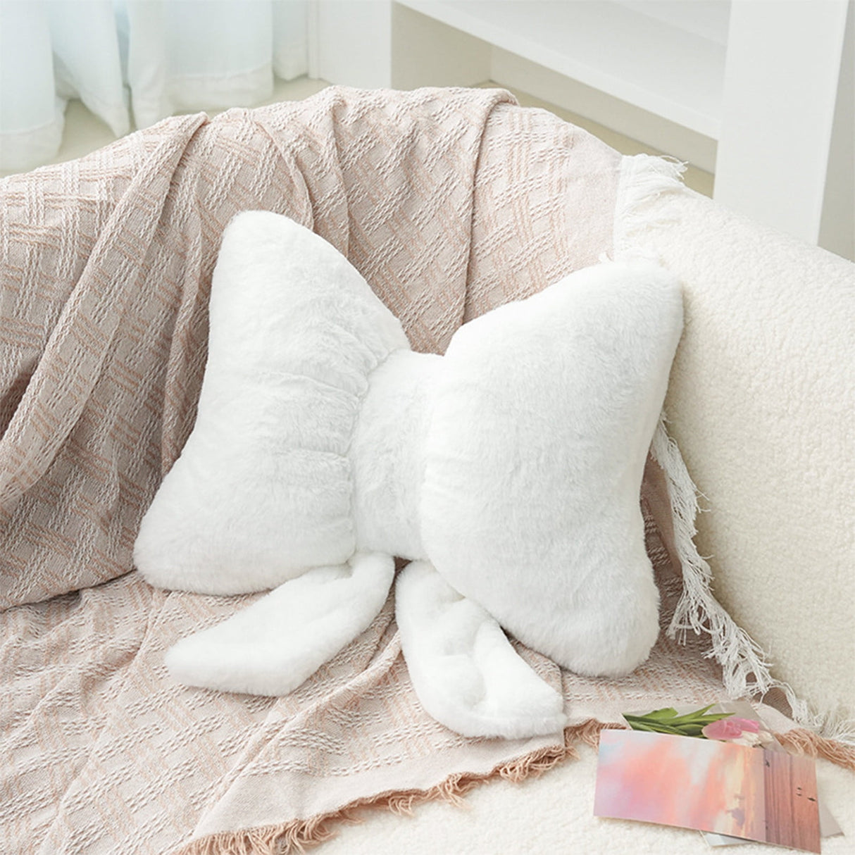 Darzheoy Bow Shaped Throw Pillow Soft Stuffed Bow Christmas Decorations Soft Furry Bow Throw Pillows Cute Bowknot Plush Pillow Home Decor for Couch Living Room Bed White