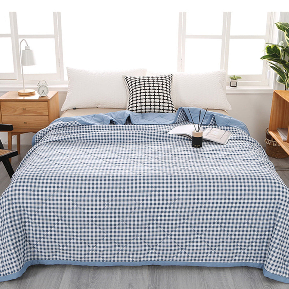 AYktou Reversible Patchwork Quilts Queen Size, 78.74x59.05in Lightweight Plaid Bedspreads Coverlets Quilt Bedding Blanket for All Seasons Light blue