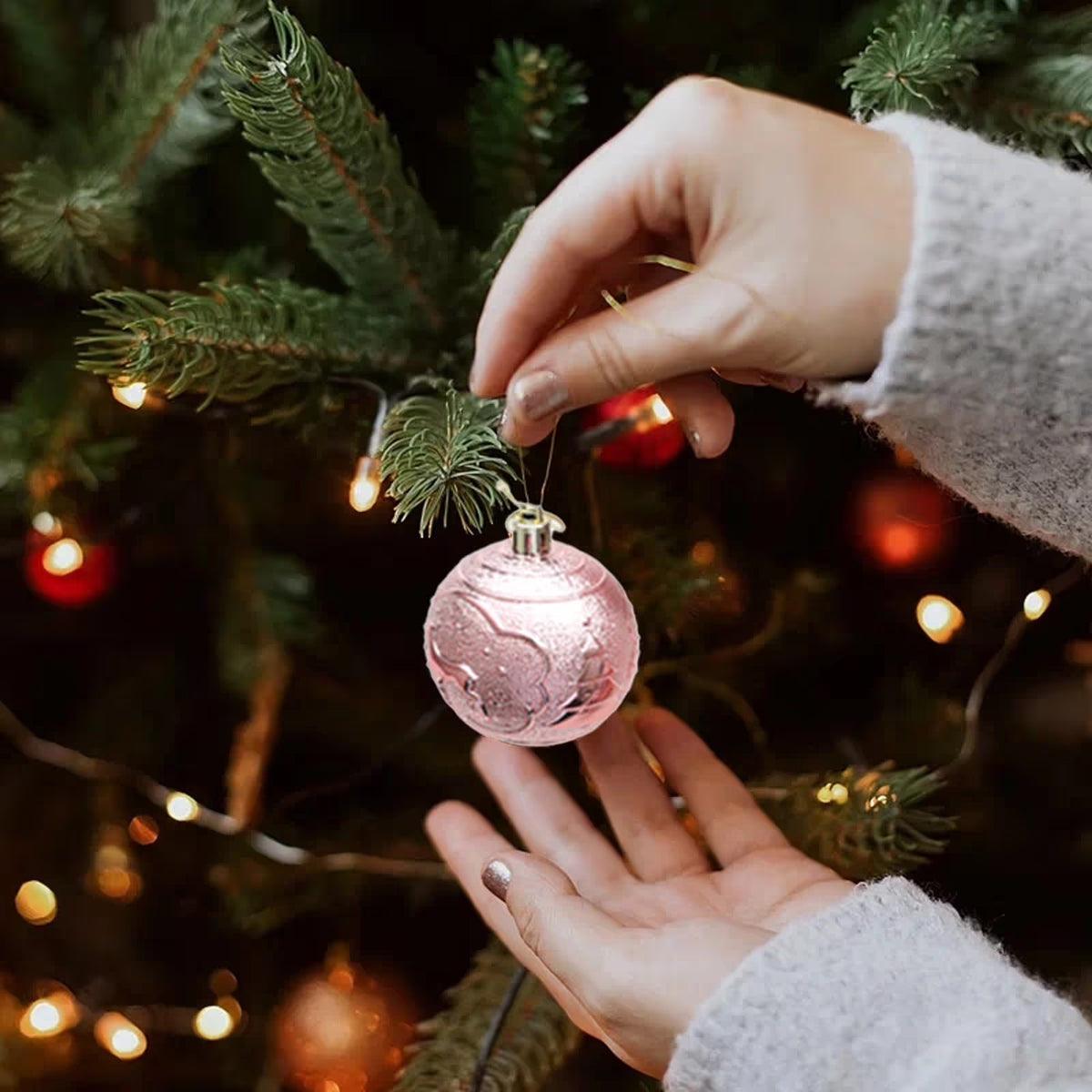 Mini Pink Christmas Ornaments Set,40 Pcs Small Christmas Tree Ornaments Decorations,Shatterproof Clear Plastic Ball Ornament for Christmas Tree for Xmas,Valentine,Thanksgiving,New Year