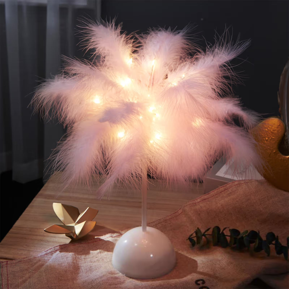 Feather Table Lamp, Ostrich Feather Table Night Light Feather Lamp Bedside Table Lamp Desk Lamp Feather LED Night Lamp Atmosphere Light Nightstand Lamp for Living Room Wedding Room Bedroom