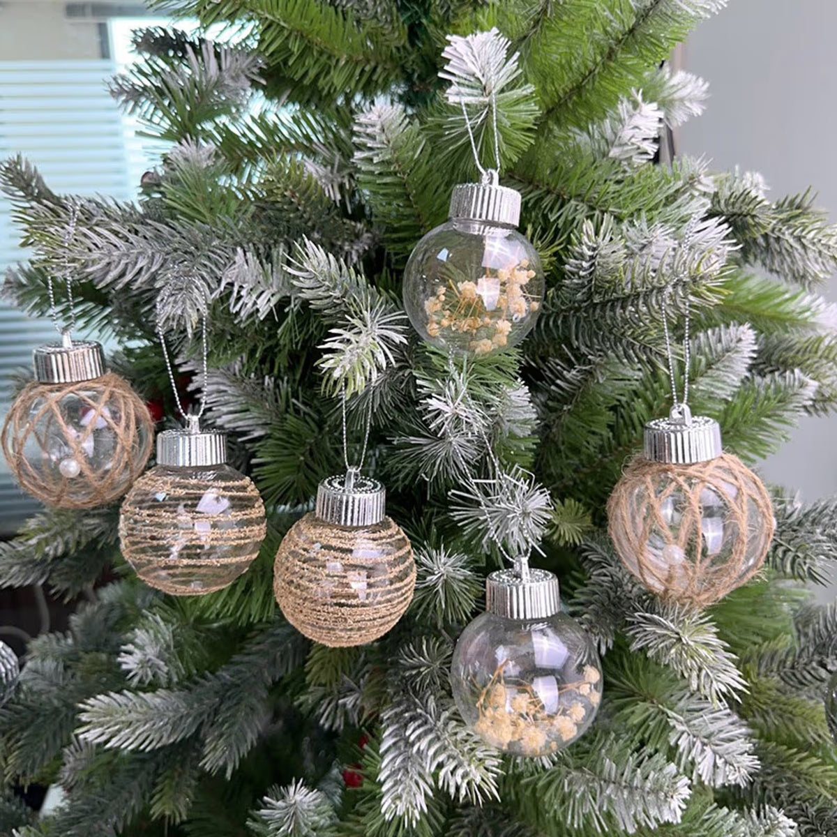 6Pcs Christmas Ball Ornaments 60mm Large Shatterproof Clear Plastic Boho Farmhouse Neutral Rustic Christmas Ornaments Hanging Christmas Tree Decorations Ornaments Set Xmas Party Home Decor