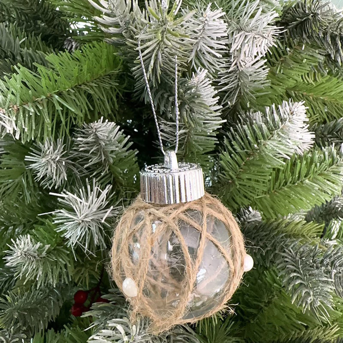6Pcs Christmas Ball Ornaments 60mm Large Shatterproof Clear Plastic Boho Farmhouse Neutral Rustic Christmas Ornaments Hanging Christmas Tree Decorations Ornaments Set Xmas Party Home Decor