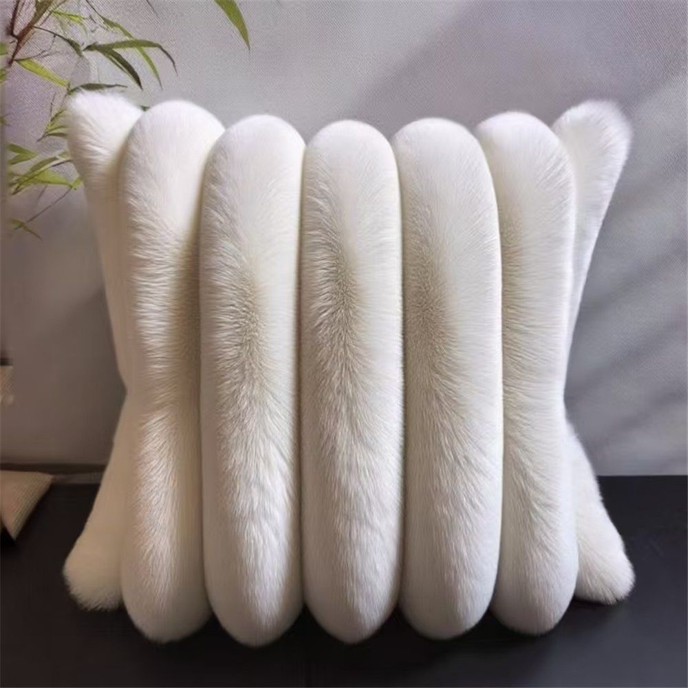 Cream White Decorative Throw Pillow Covers 18x18 Inch Set of 2, Square Soft Faux Rabbit Fur Thick Striped Cushion Cover,Winter Home Decor for Couch Bed Living Room（45 * 45cm without core）