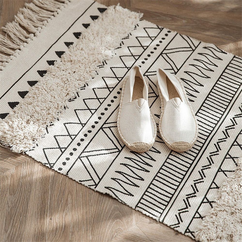 Bohemian Rugs- Cotton Braided Black and White Rug Decorative Hand Woven Front Porch Doormat with Tassel（Black and white tassel）