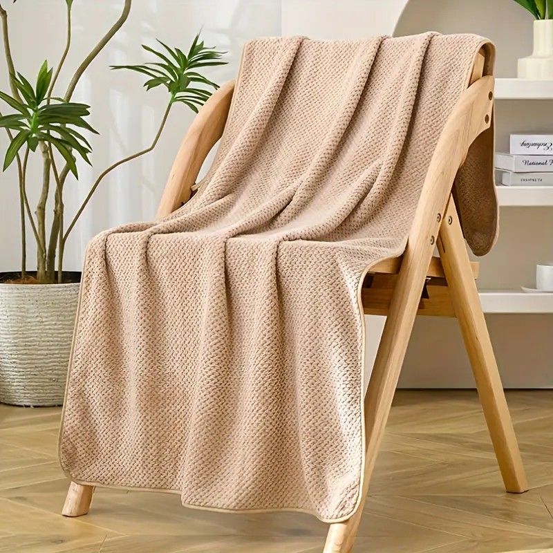 Modern Pineapple Grid Design Ultra-Soft Coral Fleece Bath Towel｜90x170cm Extra Thick Strong Absorption, Suitable for Bathroom, Gym, Hotel, and Home Use.(Dark grey)