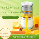 New portable USB juicer, powered by a rechargeable lithium battery, extracts juice from oranges, lemons, watermelons, grapes, and other juicy fruits with the press of a button, efficiently separating pulp residue—a versatile kitchen and travel helper.