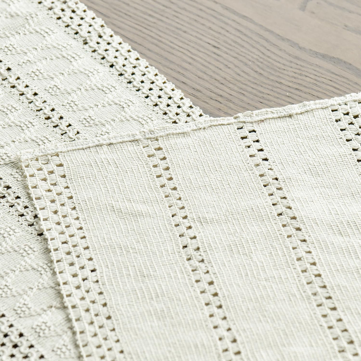 Beige Farmhouse Woven Rustic Hollow Table Runner, Seasonal Holiday Hollow Kitchen Dining Table Decoration for Home Party Decor 12x72 Inch