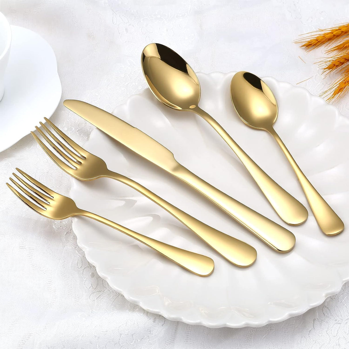 Gold Silverware Set for 8, 40-Piece Gold Flatware Set Stainless Steel Cutlery Kitchen Utensil Set Mirror Polished