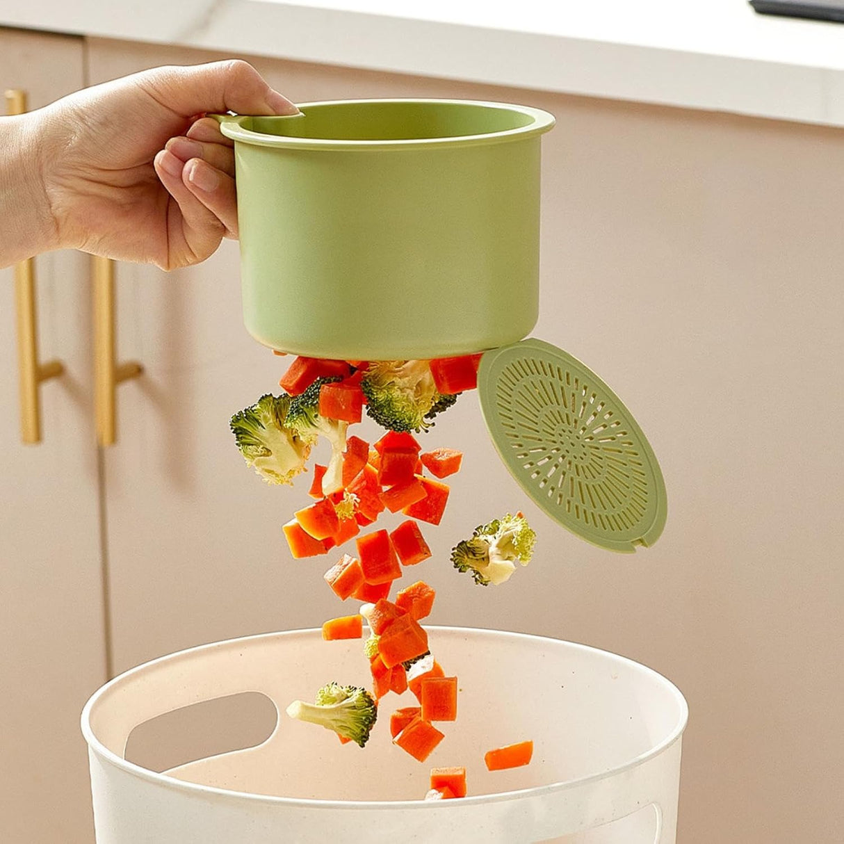 Kitchen Sink Strainer Basket, Faucet Hanging Filter Basket, 2025 Kitchen Sink Food Waste Catcher Faucet Hanging, Sink Trash Catcher for Garbage Leftovers (Green)