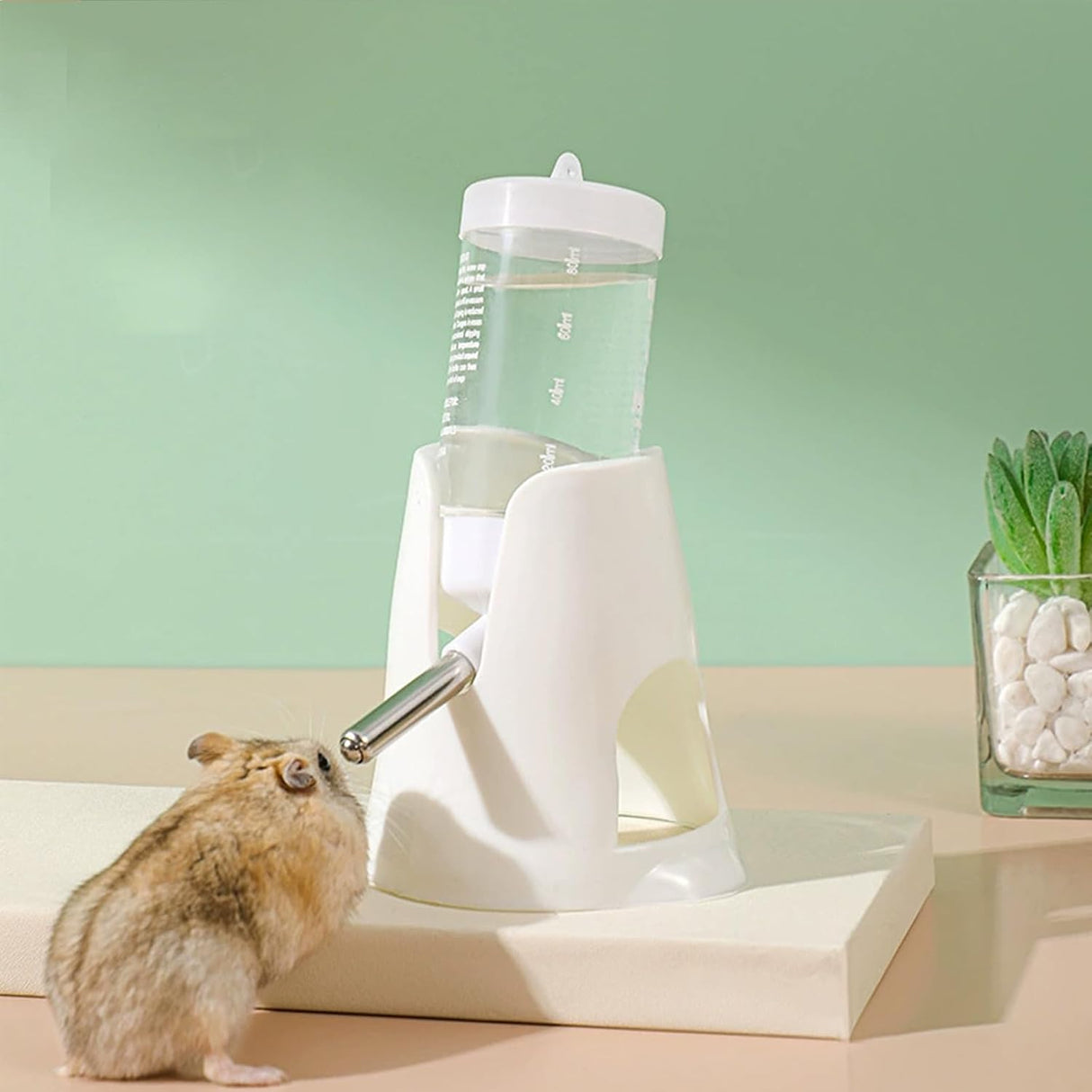White hamster water bottle with standard, food bowl base, automatic water dispenser, suitable for dwarf hamsters, gerbils and other small animals.