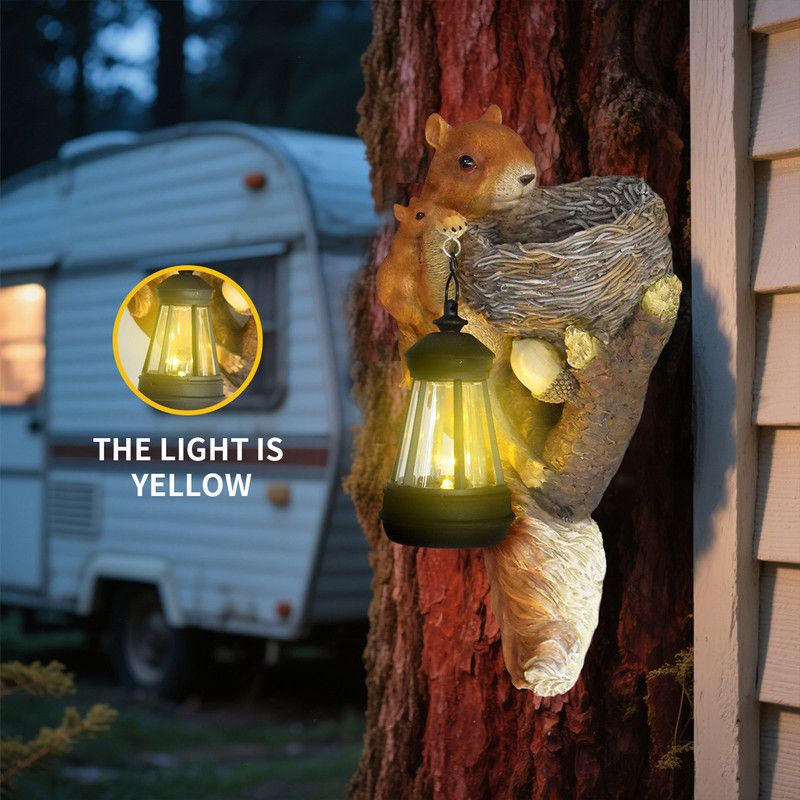 Retro Squirrel Lantern Solar-Powered Outdoor Wall Light, Solar-Powered with Light Sensor, Outdoor Garden and Courtyard Wall Decor, Balcony and Tree-Mounted Ambiance Night Light, Courtyard Statue and Ornament