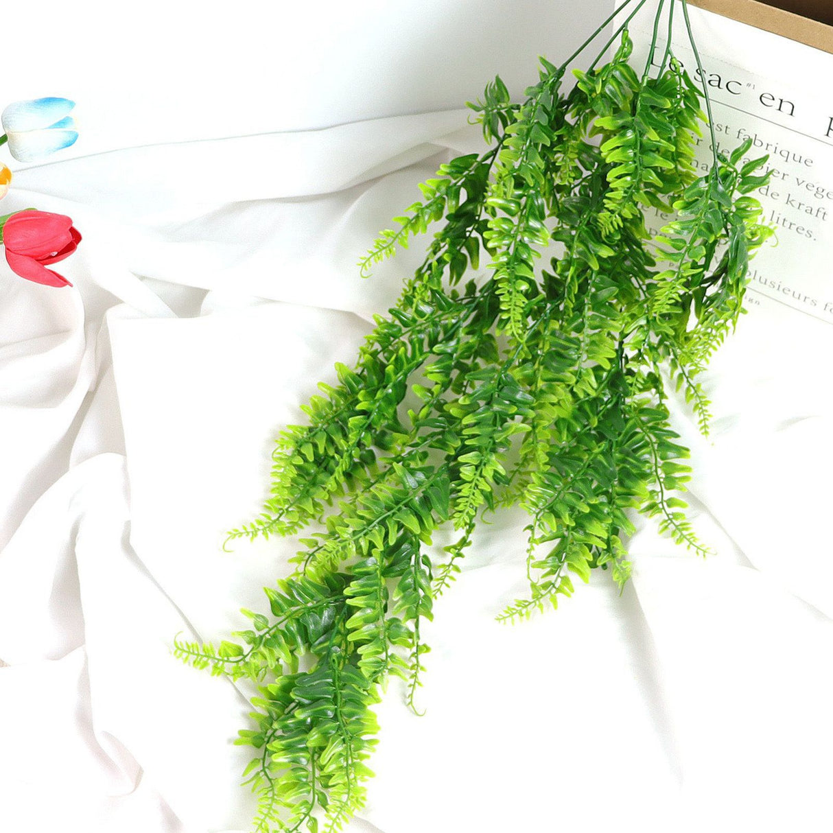 2pcs Artificial Hanging Plants Fern Plastic Green Fake Wall Hanging Ferns Plants for Garden Wedding Decoration