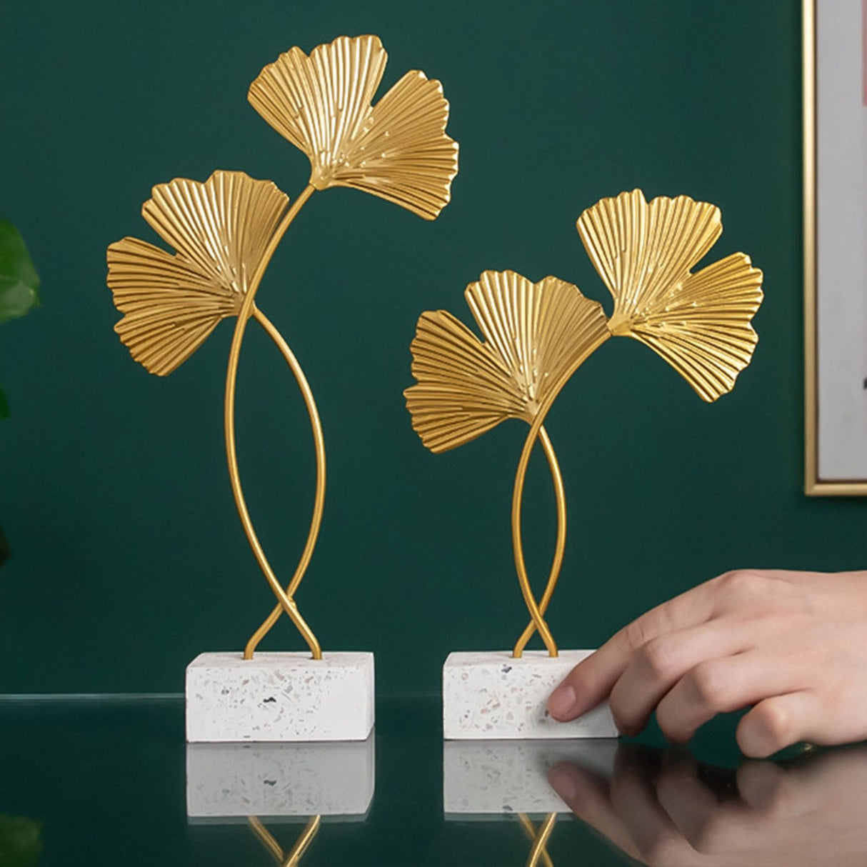 Ginkgo Leaf Ornaments Iron Ginkgo Leaf Craft Decoration with Sturdy Marble Base for Home Decor