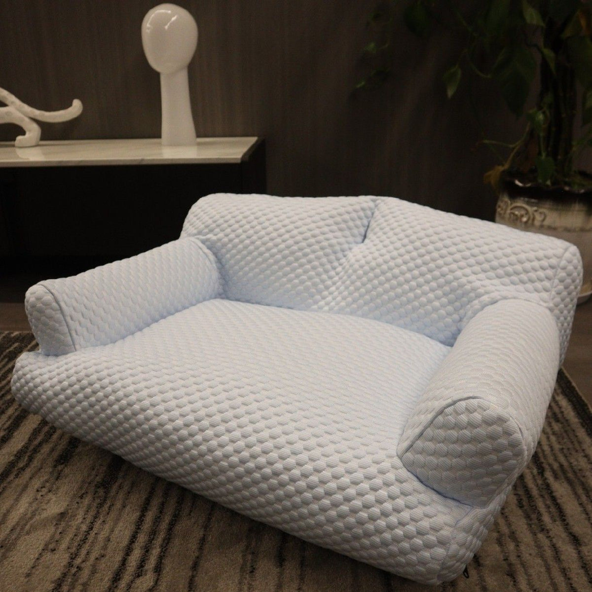 Cooling Pet Sofa Bed for Cats and Dogs, Breathable Ice Silk Bean Fabric with Supportive Edges, Removable Washable Cover, Non-Slip Bottom, Ideal for Summer Lounging in Living Rooms and Bedrooms (Light Green, M)