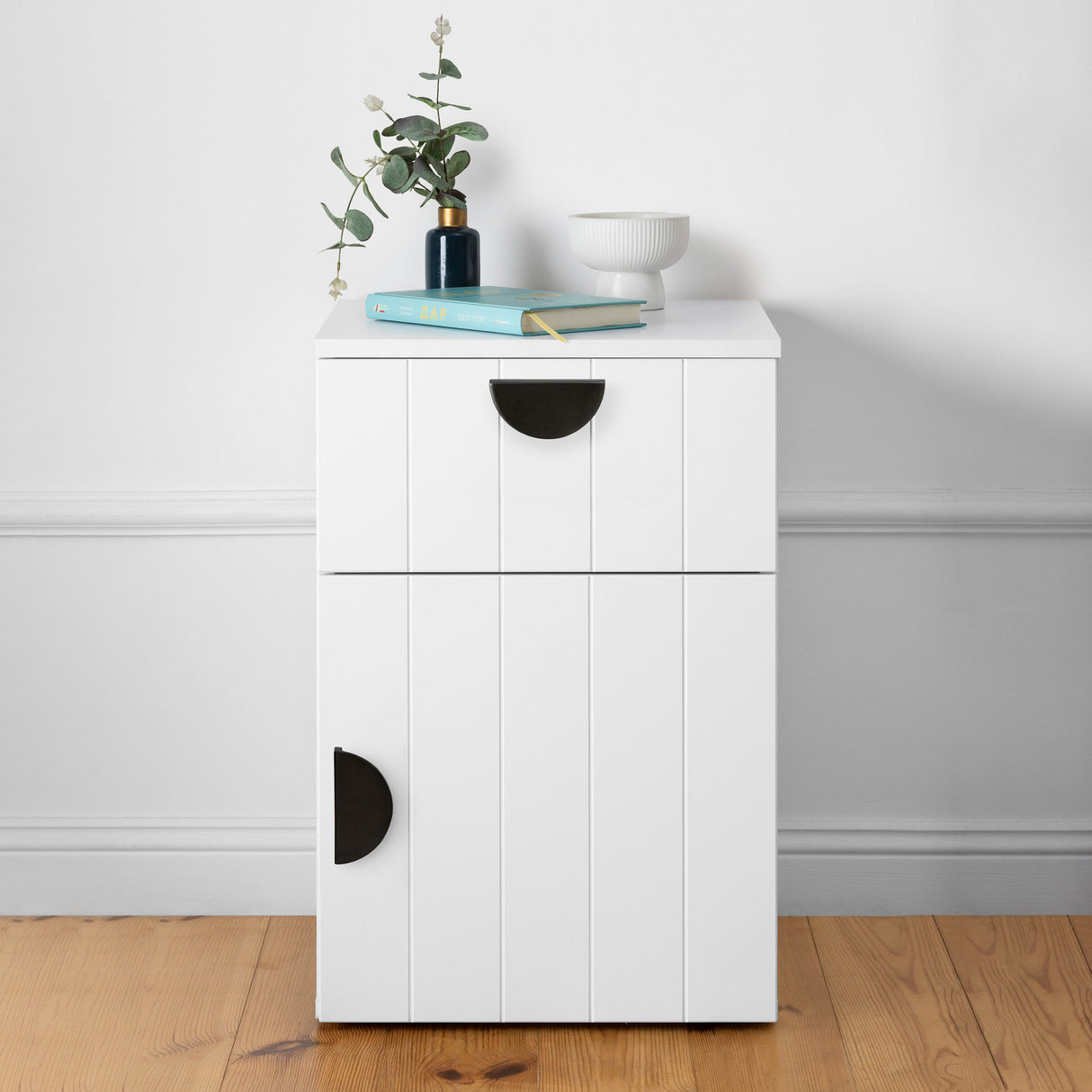 PORTO BEDSIDE TABLE - WHITE - VJ PANEL - HALF MOON BLACK